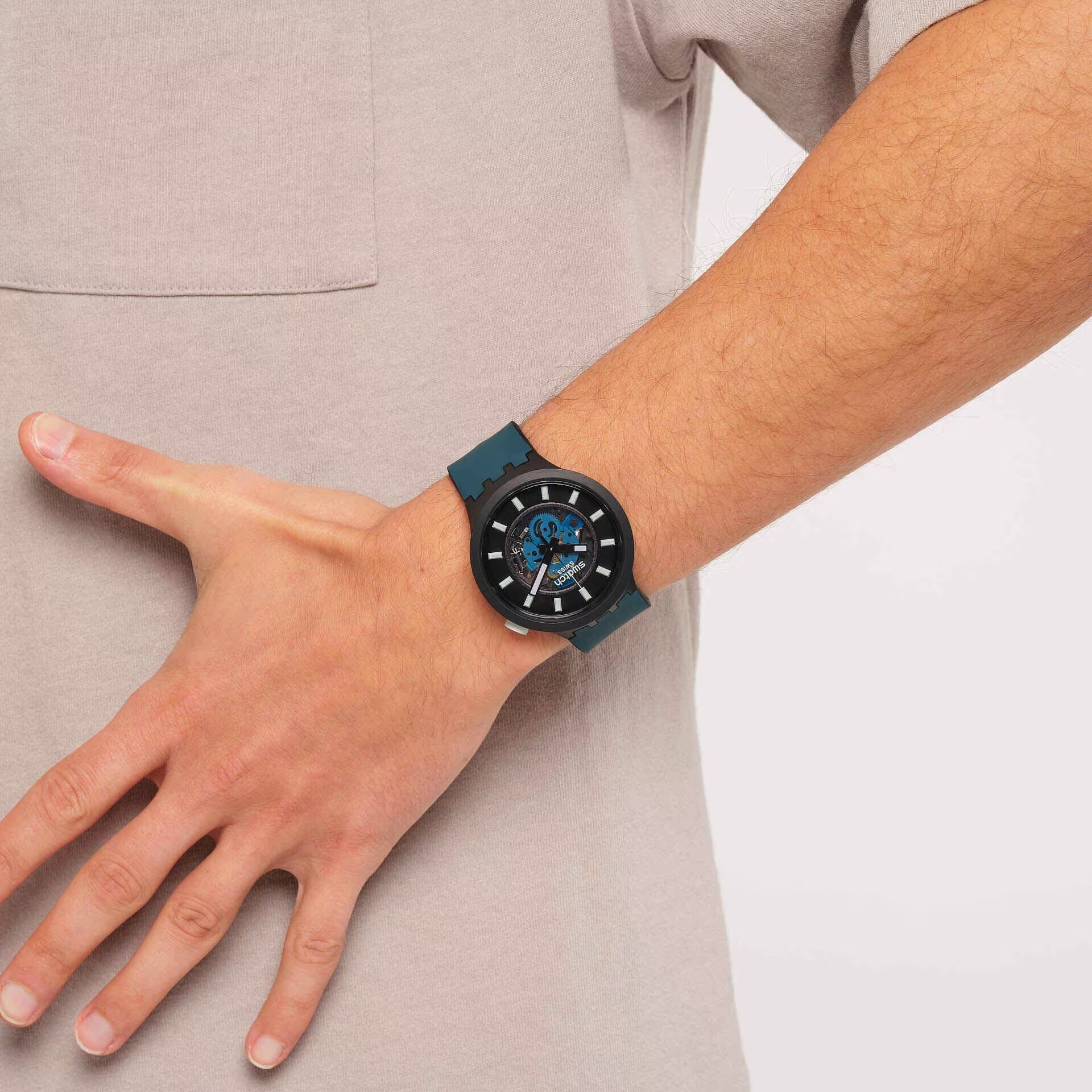 SWATCH NIGHT TRIP SB03B107