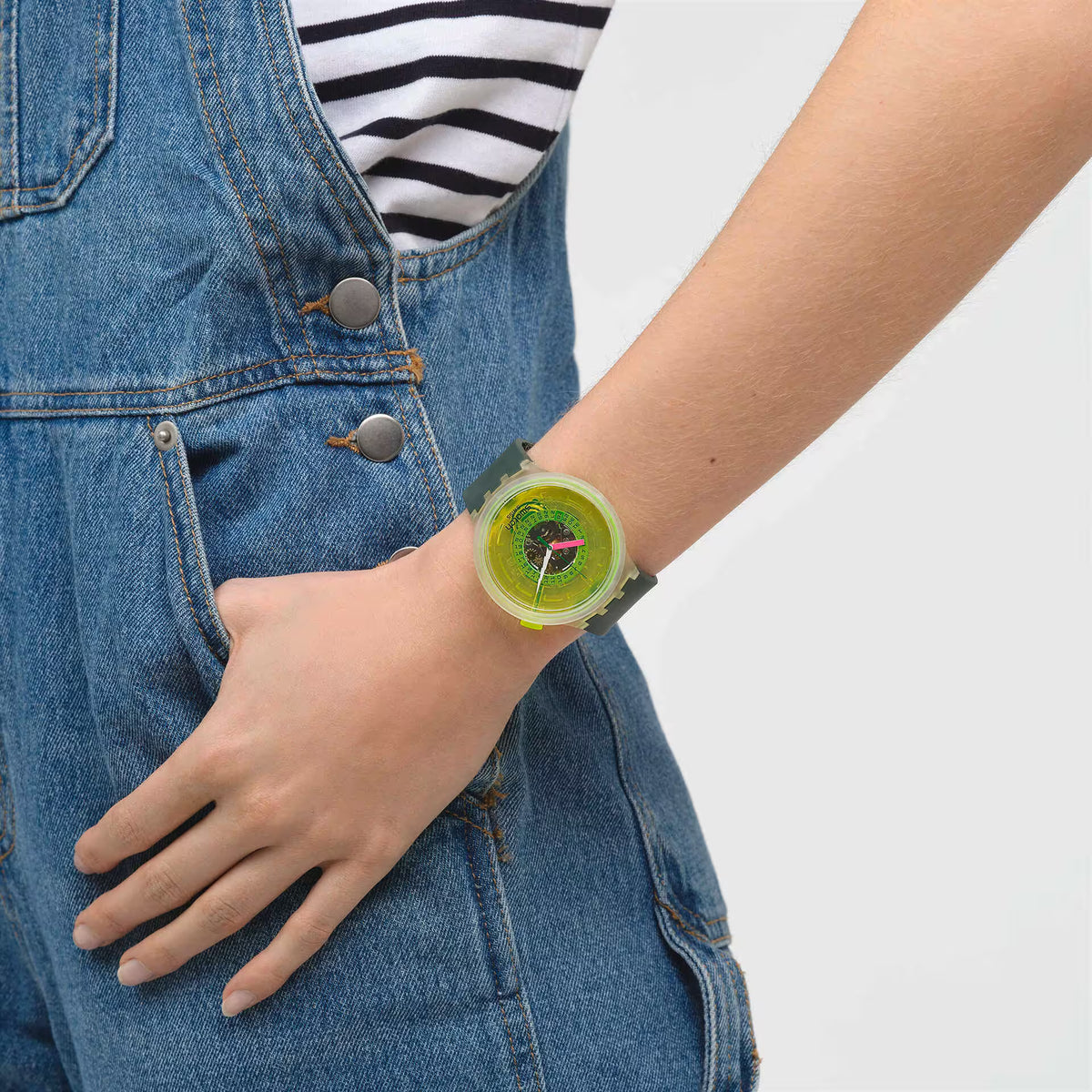 SWATCH BLINDED BY NEON BIG BOLD SBO5K400
