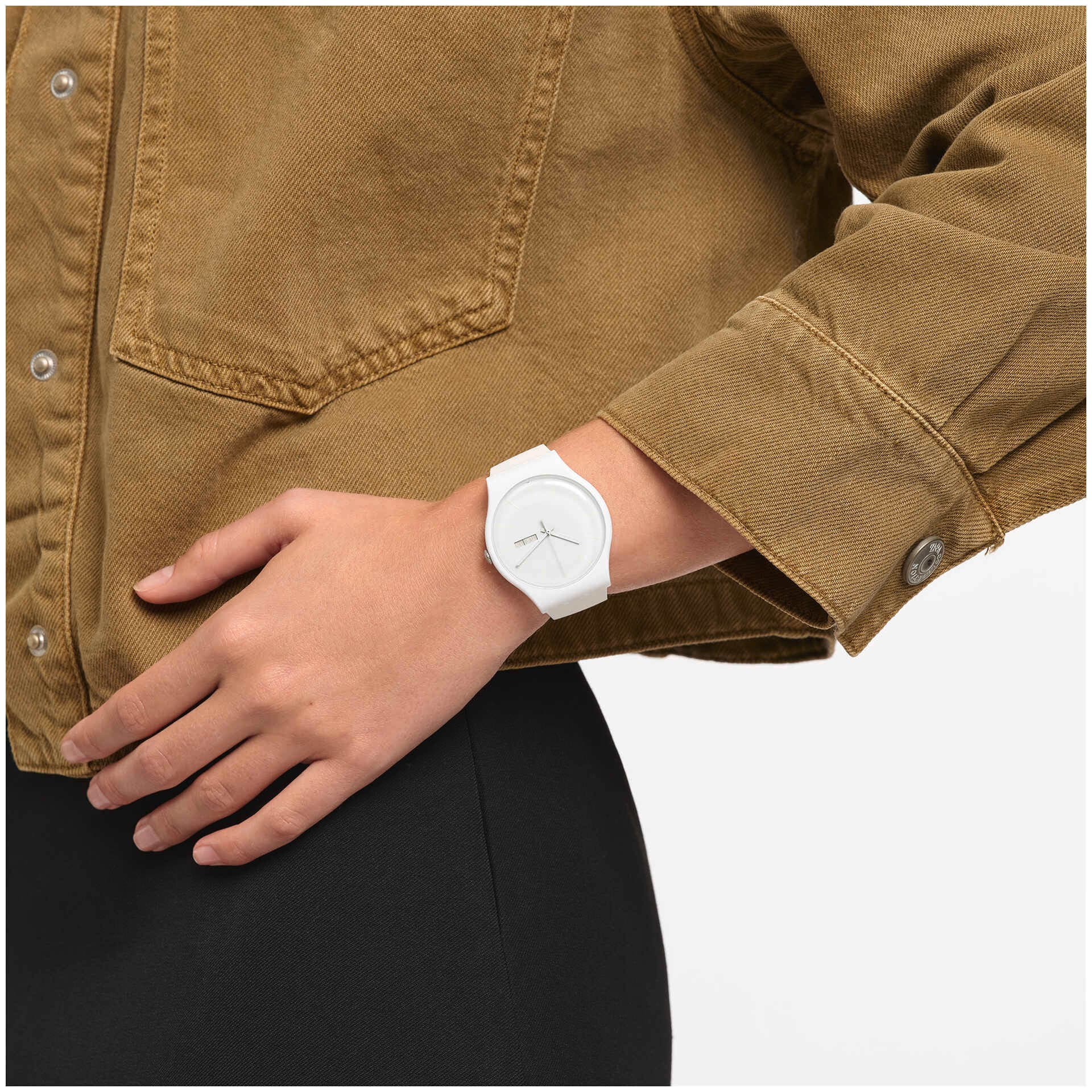 SWATCH WHITE REBEL SO29W704